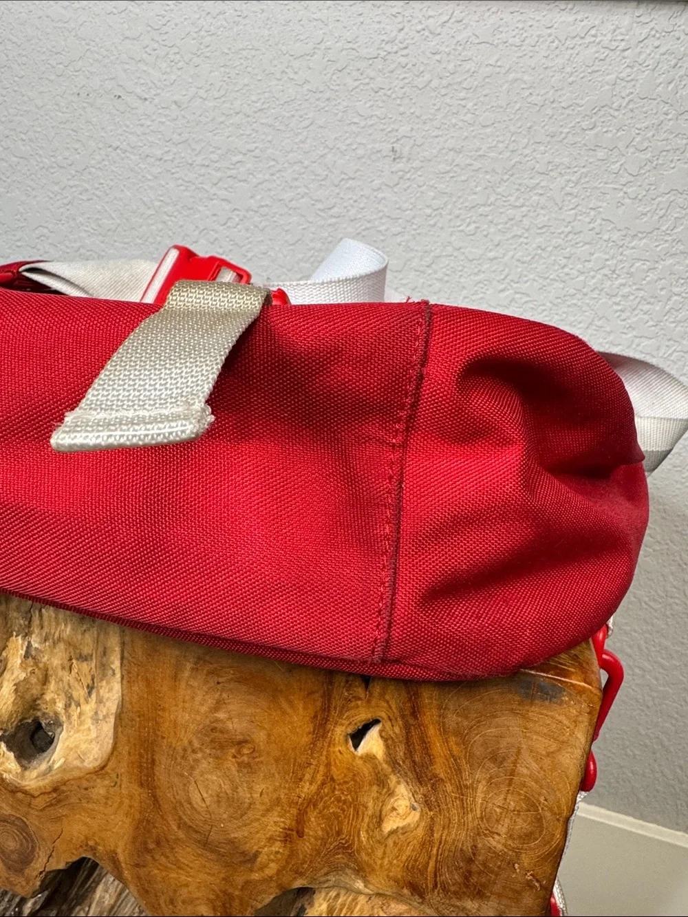 HERSCHEL SUPPLY CO. POP QUIZ MESSENGER BAG RED CANVAS LAPTOP TRAVEL CROSSBODY